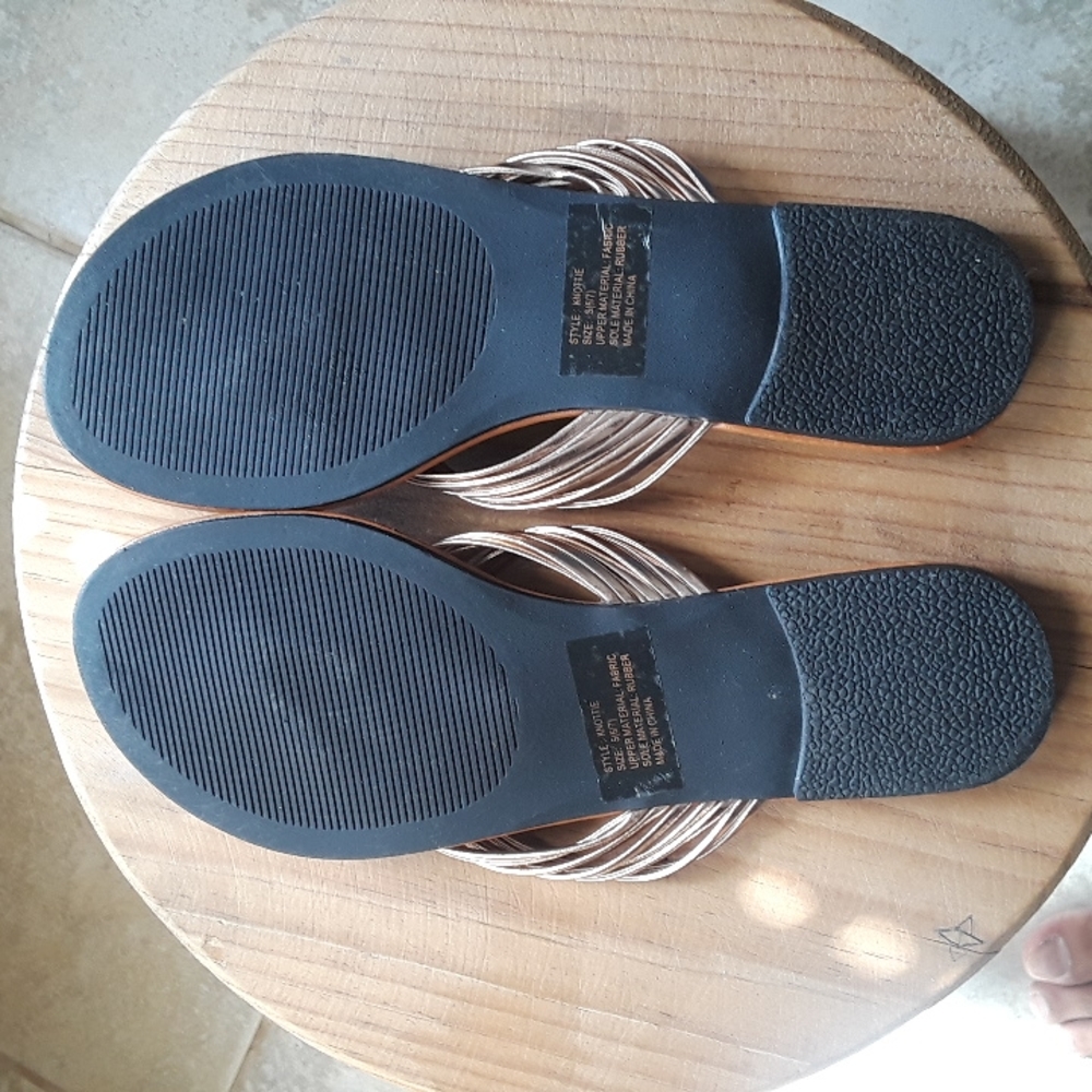 Sandals - Picture 5 of 5